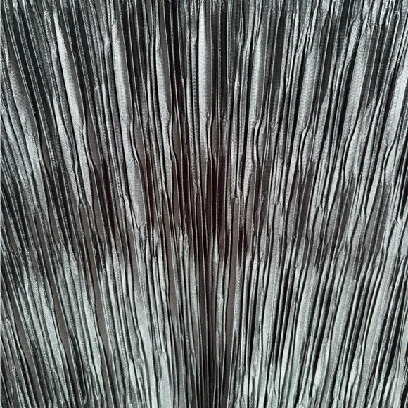 Zara Pleated Maxi Dress Green Long Sleeve Sculptural Textured Size M - Picture 2 of 7